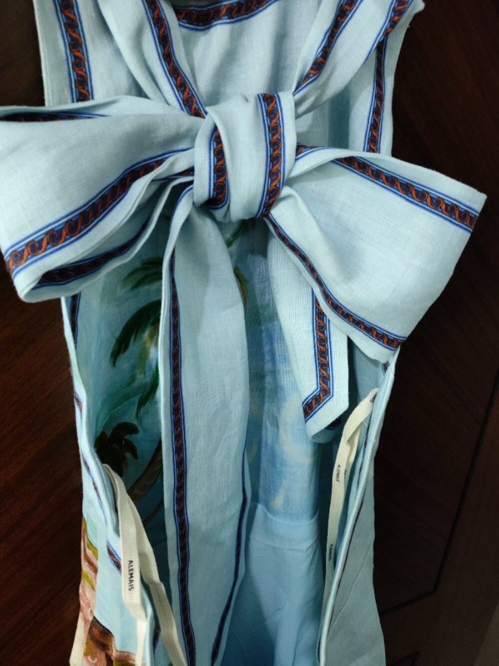 ALEMAIS Resort-style Halter-neck Backless Dress - Picture 7 of 7